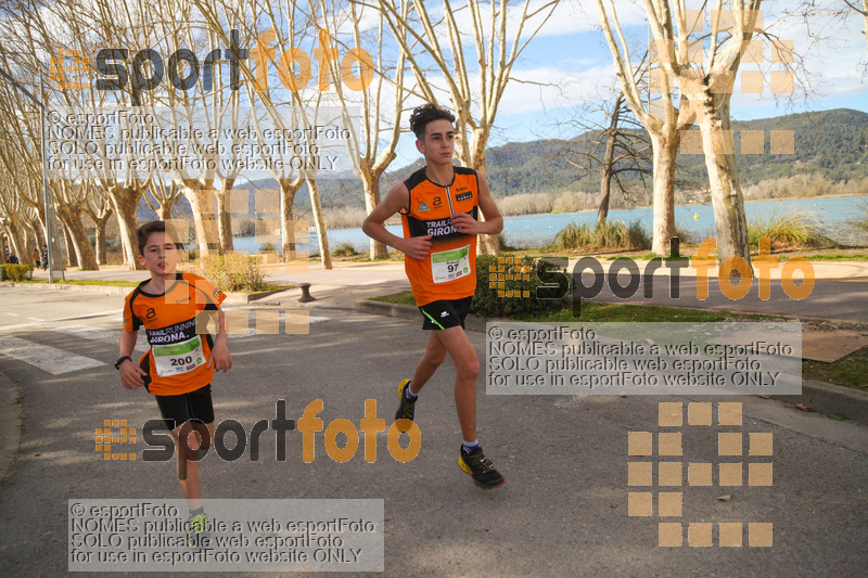 Esport Foto - Esportfoto .CAT - Fotos de 24a Mitja Marató del Pla de l'Estany - Dorsal [200] -   1520175075_00057.jpg
