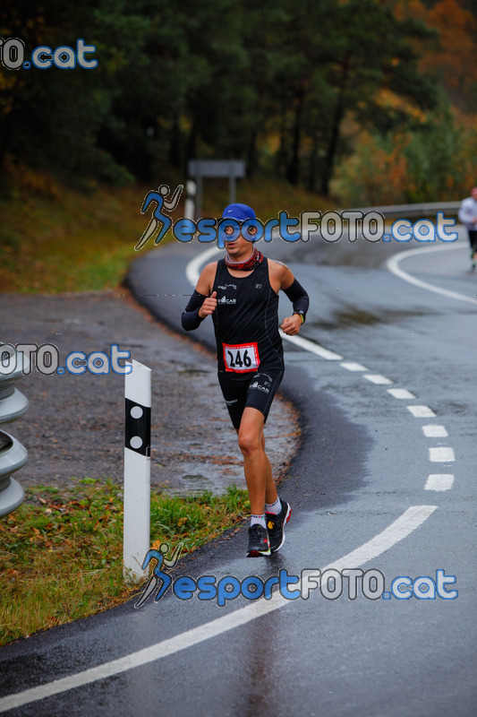 Esport Foto - Esportfoto .CAT - Fotos de XXXV Campionat Internacional d'Atletisme de Fons del Ripollès  (Mitja Marató) - Dorsal [246] -   1384708640_01943.jpg