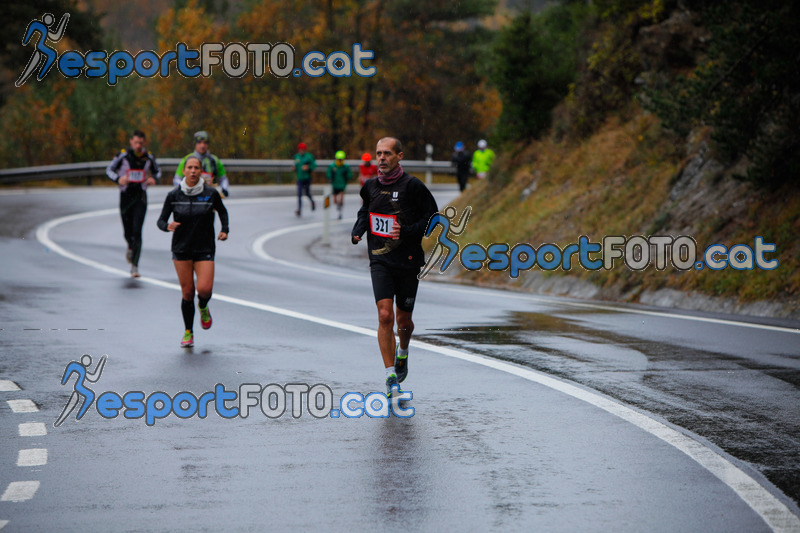 Esport Foto - Esportfoto .CAT - Fotos de XXXV Campionat Internacional d'Atletisme de Fons del Ripollès  (Mitja Marató) - Dorsal [0] -   1384709437_02246.jpg