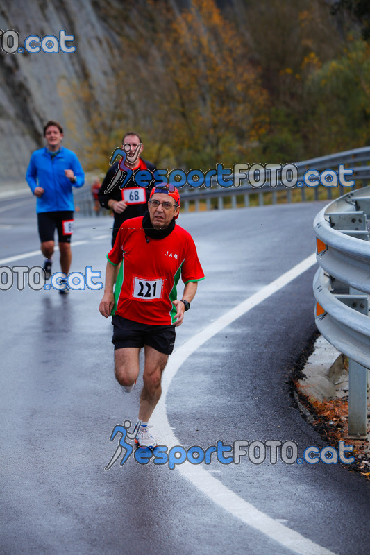 Esport Foto - Esportfoto .CAT - Fotos de XXXV Campionat Internacional d'Atletisme de Fons del Ripollès  (Mitja Marató) - Dorsal [221] -   1384718464_02638.jpg