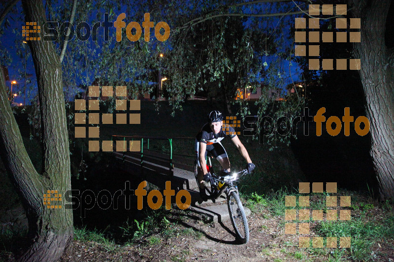 Esport Foto - Esportfoto .CAT - Fotos de Nocturna Tona Bikes	 - Dorsal [20] -   1407068174_899.jpg